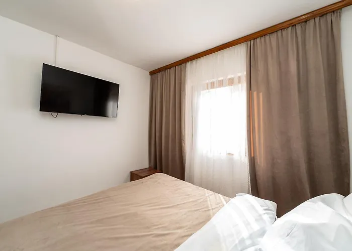 I&m * Ясенице